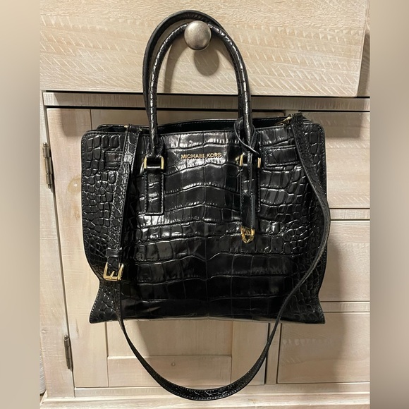 Micheal Kors Black Crocodile Embossed Leather Dillon Tote Bag w. Crossbody Strap - Picture 1 of 5
